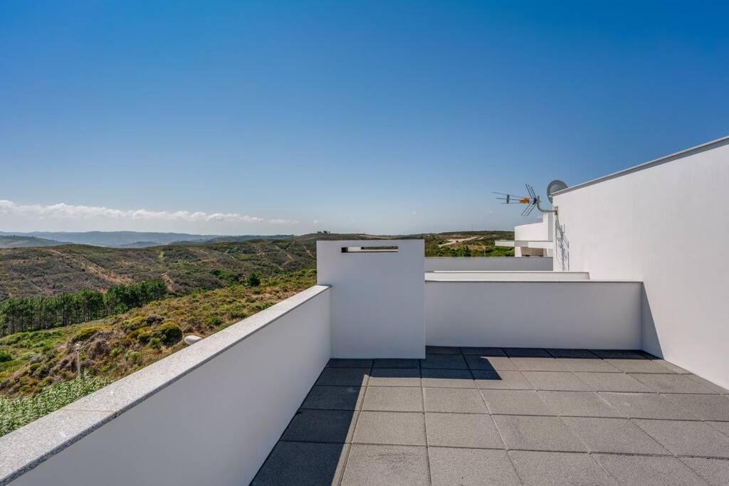 Happiness Apartment - 2Bedroom Apt In Aljezur Exteriér fotografie